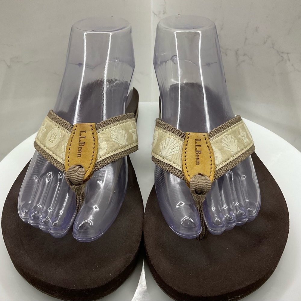 L.L. Bean Original Seashell Flip Flops Women’s Si… - image 2